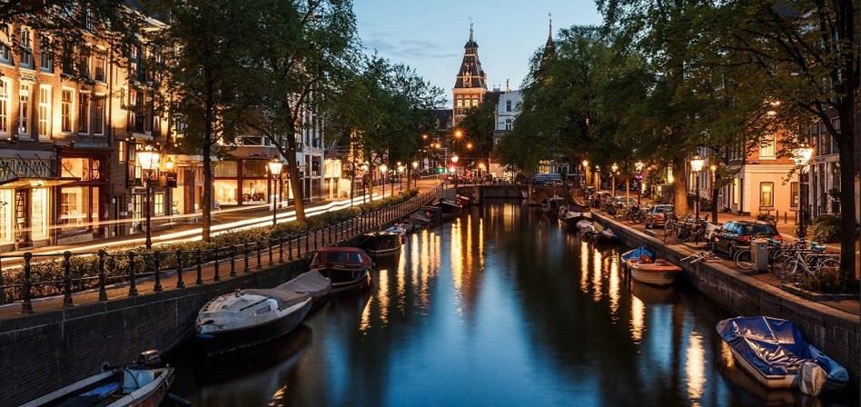 Persiguiendo al turista: Ámsterdam, la ciudad de los canales donde el turismo de compras crece a mayor ritmo